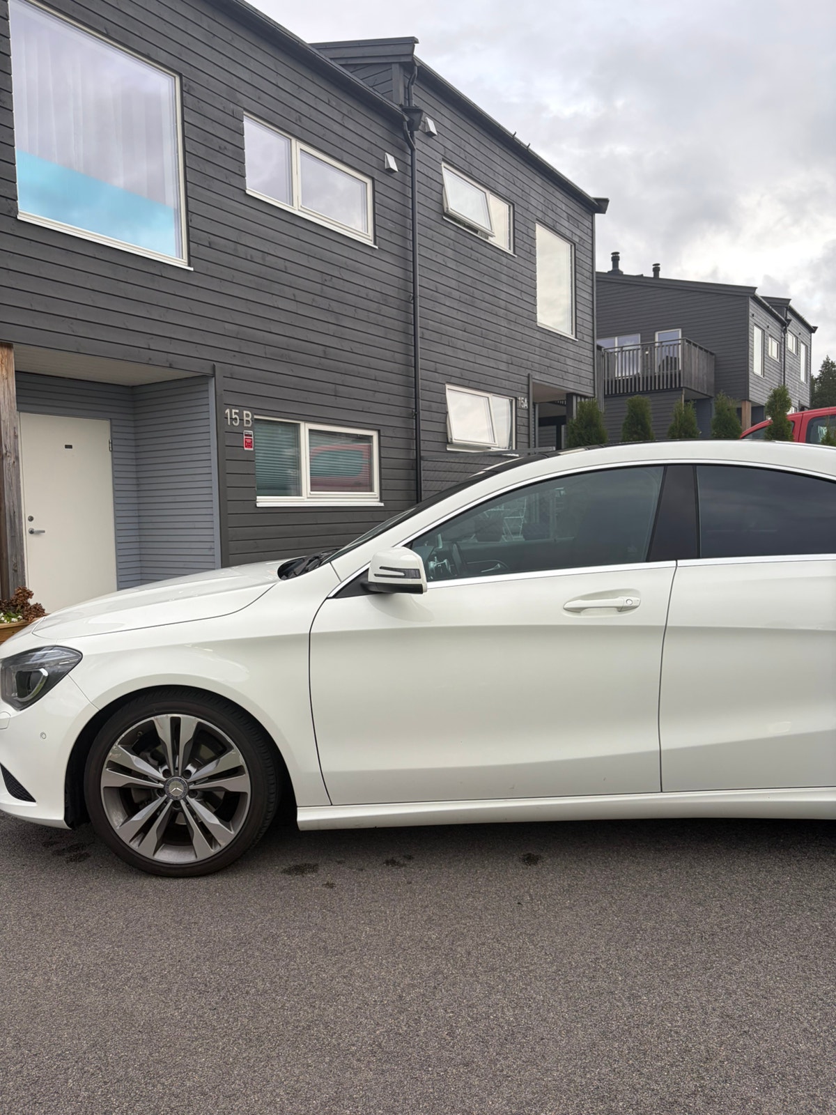 Mercedes-Benz CLA 180 7G-DCT, 122hp, 2015