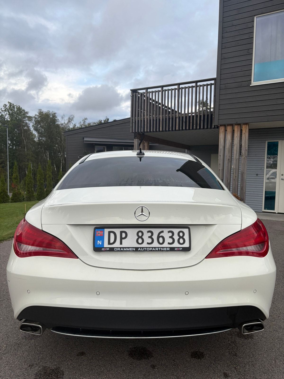Mercedes-Benz CLA 180 7G-DCT, 122hp, 2015