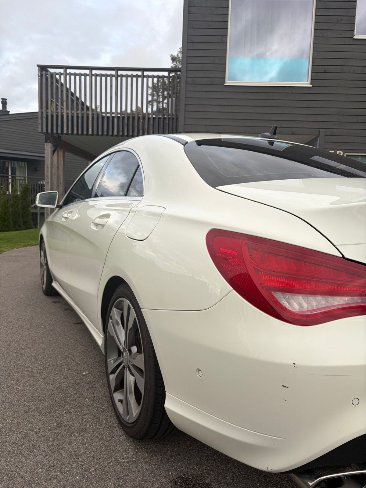 Mercedes-Benz CLA 180 7G-DCT, 122hp, 2015