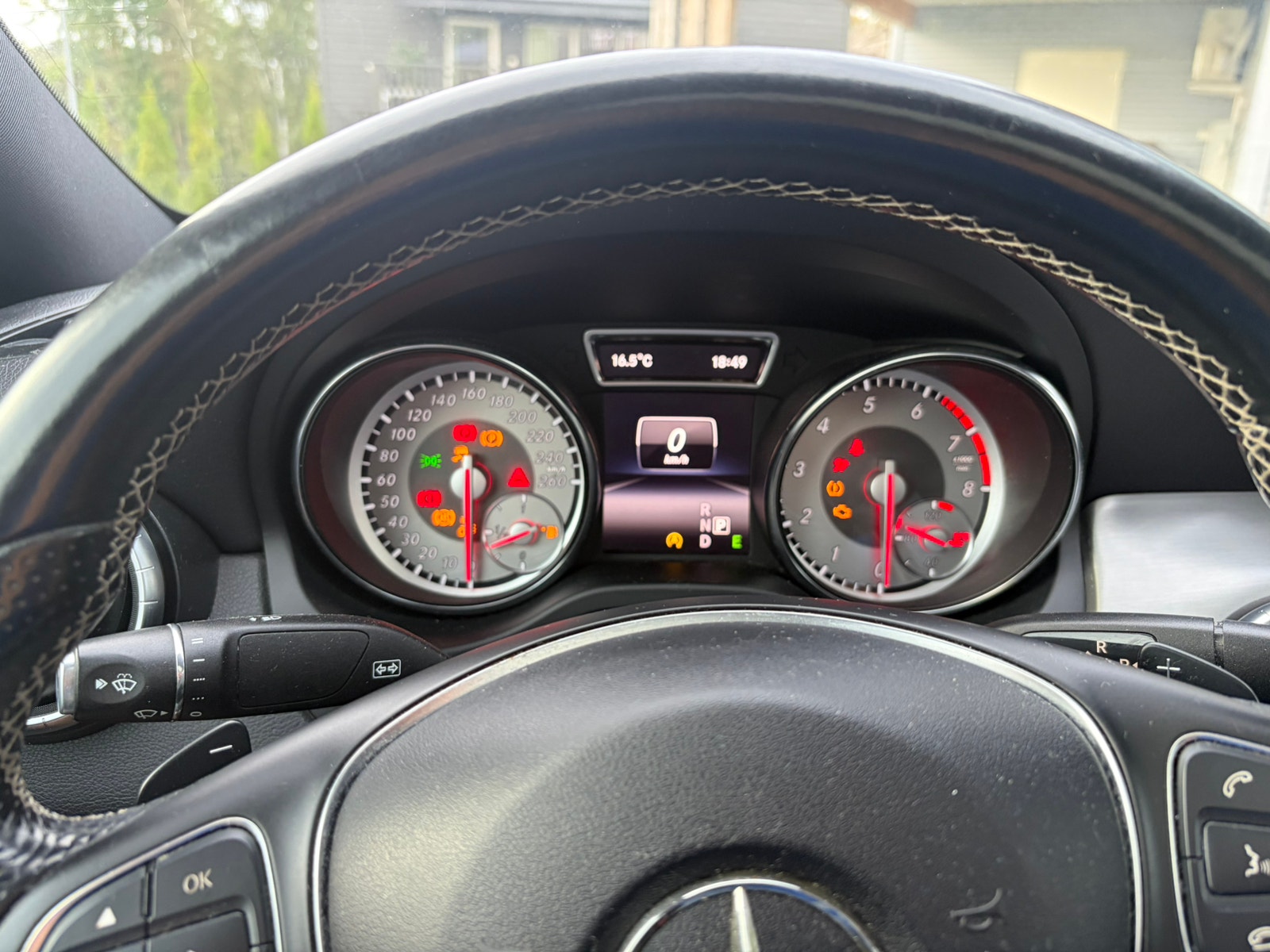 Mercedes-Benz CLA 180 7G-DCT, 122hp, 2015