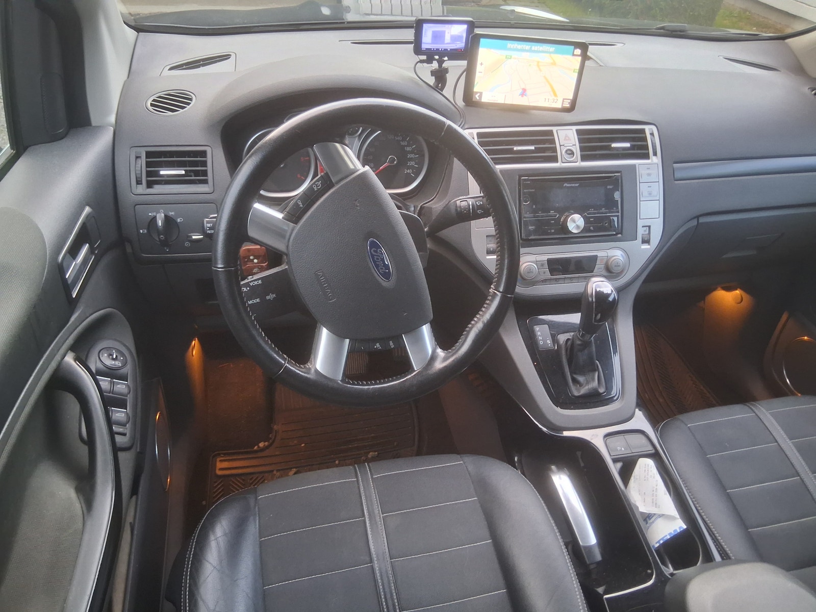 Ford Kuga 2.0 TDCi AWD Powershift 6, 6-trins, 140ps, 2012