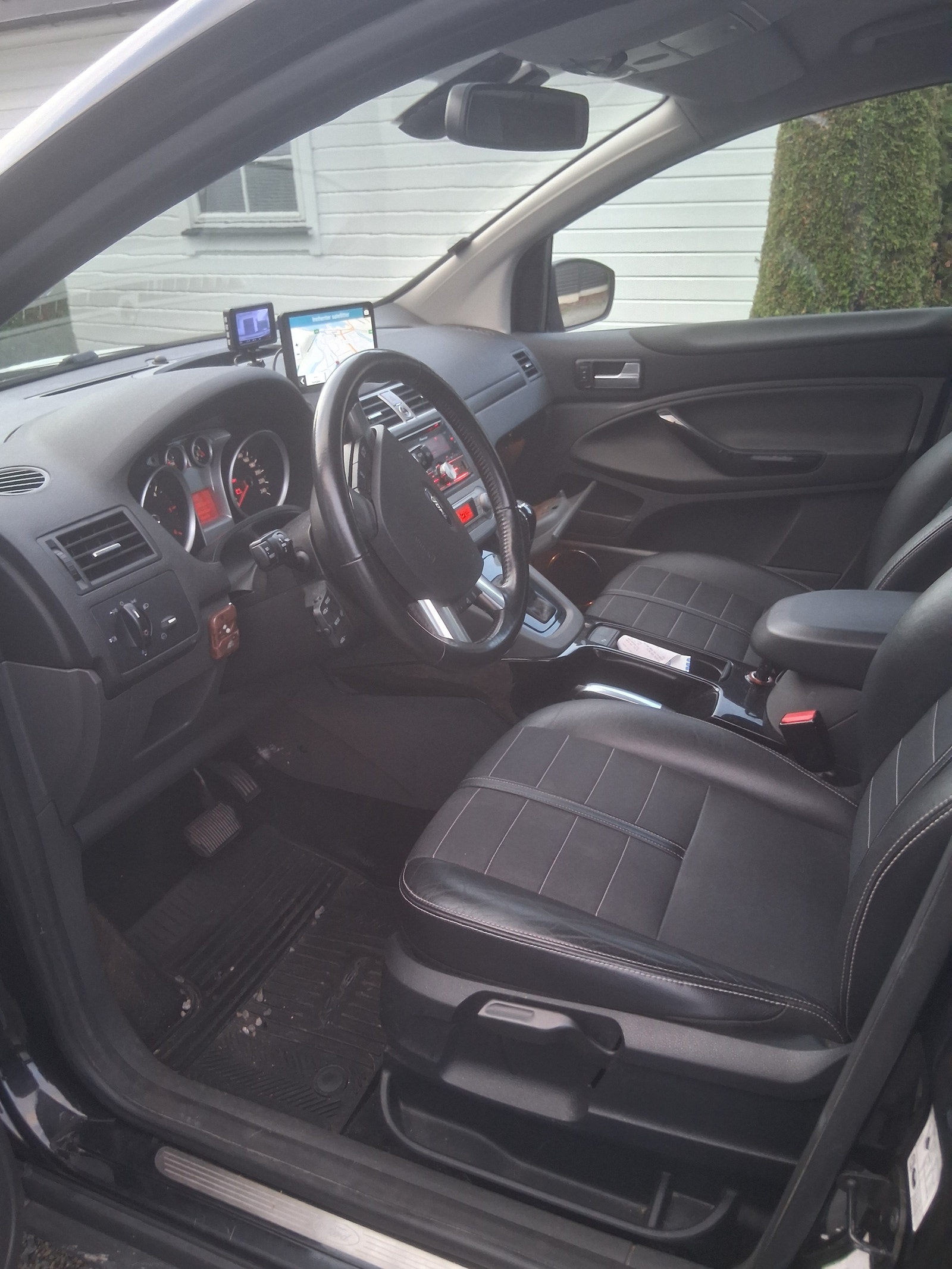 Ford Kuga 2.0 TDCi AWD Powershift 6, 6-trins, 140ps, 2012