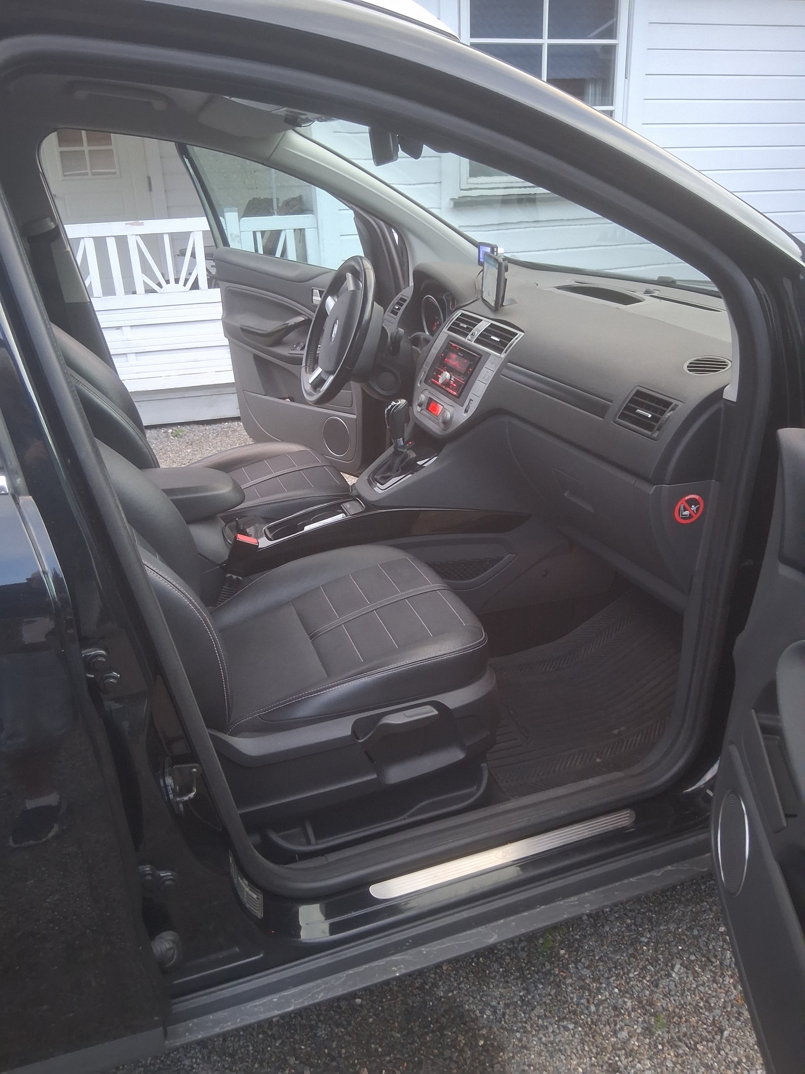 Ford Kuga 2.0 TDCi AWD Powershift 6, 6-trins, 140ps, 2012