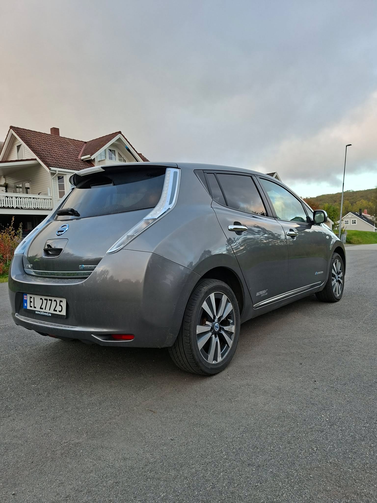 Nissan Leaf 24 kWh, 109ps, 2014