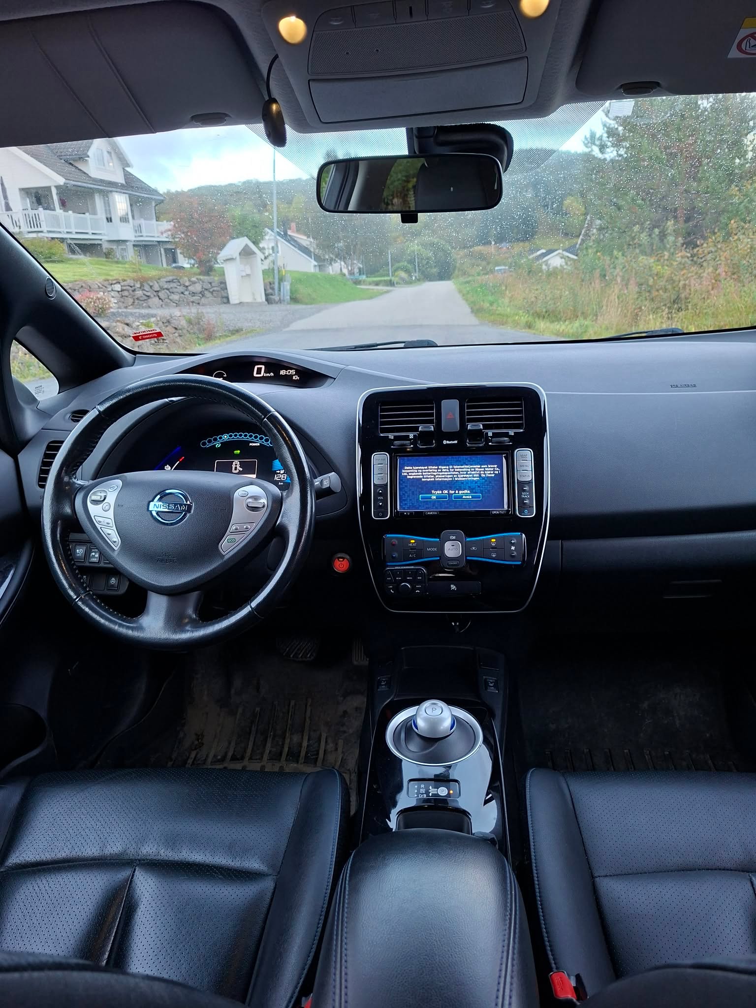 Nissan Leaf 24 kWh, 109ps, 2014