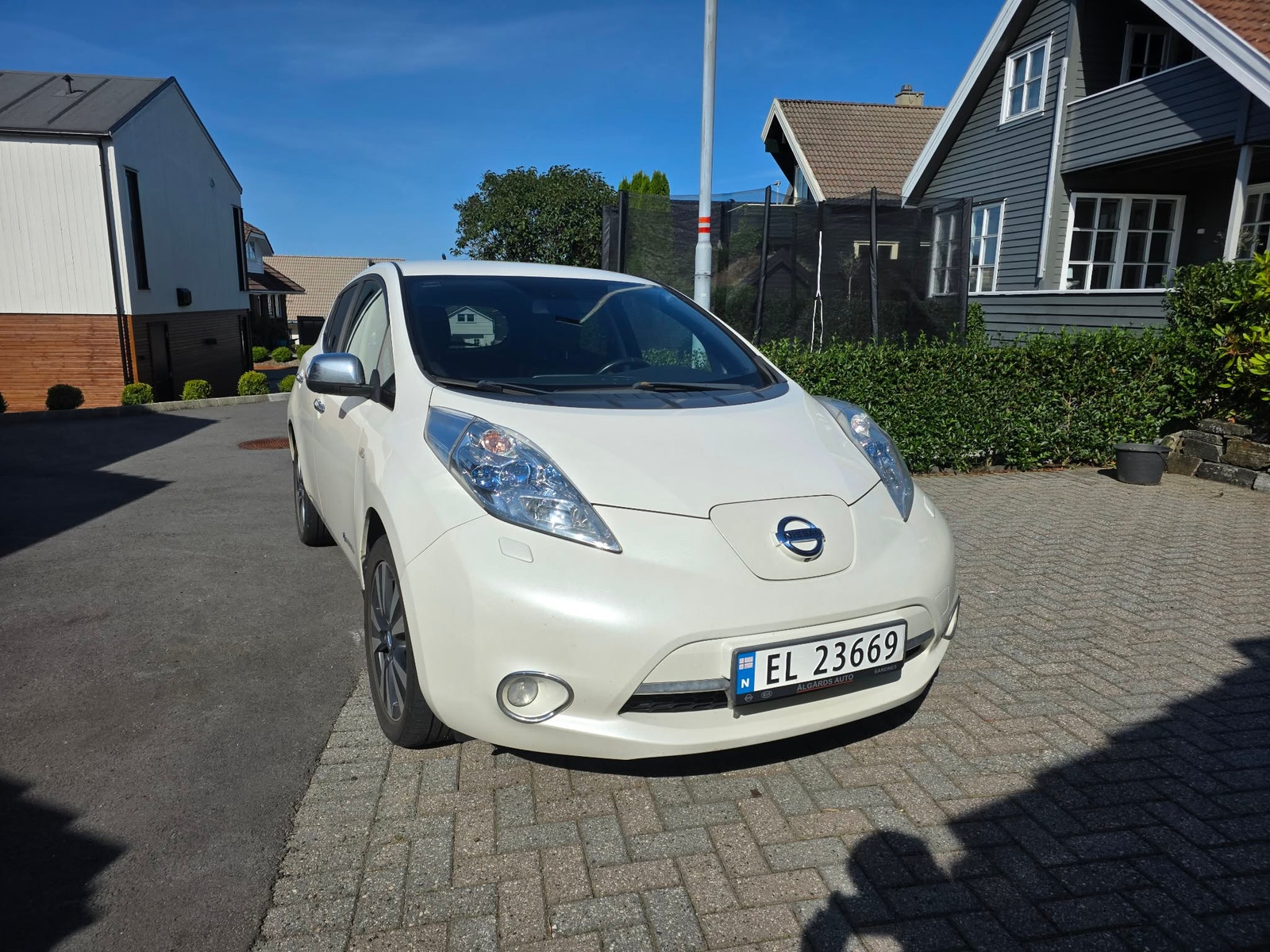 Nissan Leaf 24 kWh, 109ps, 2013