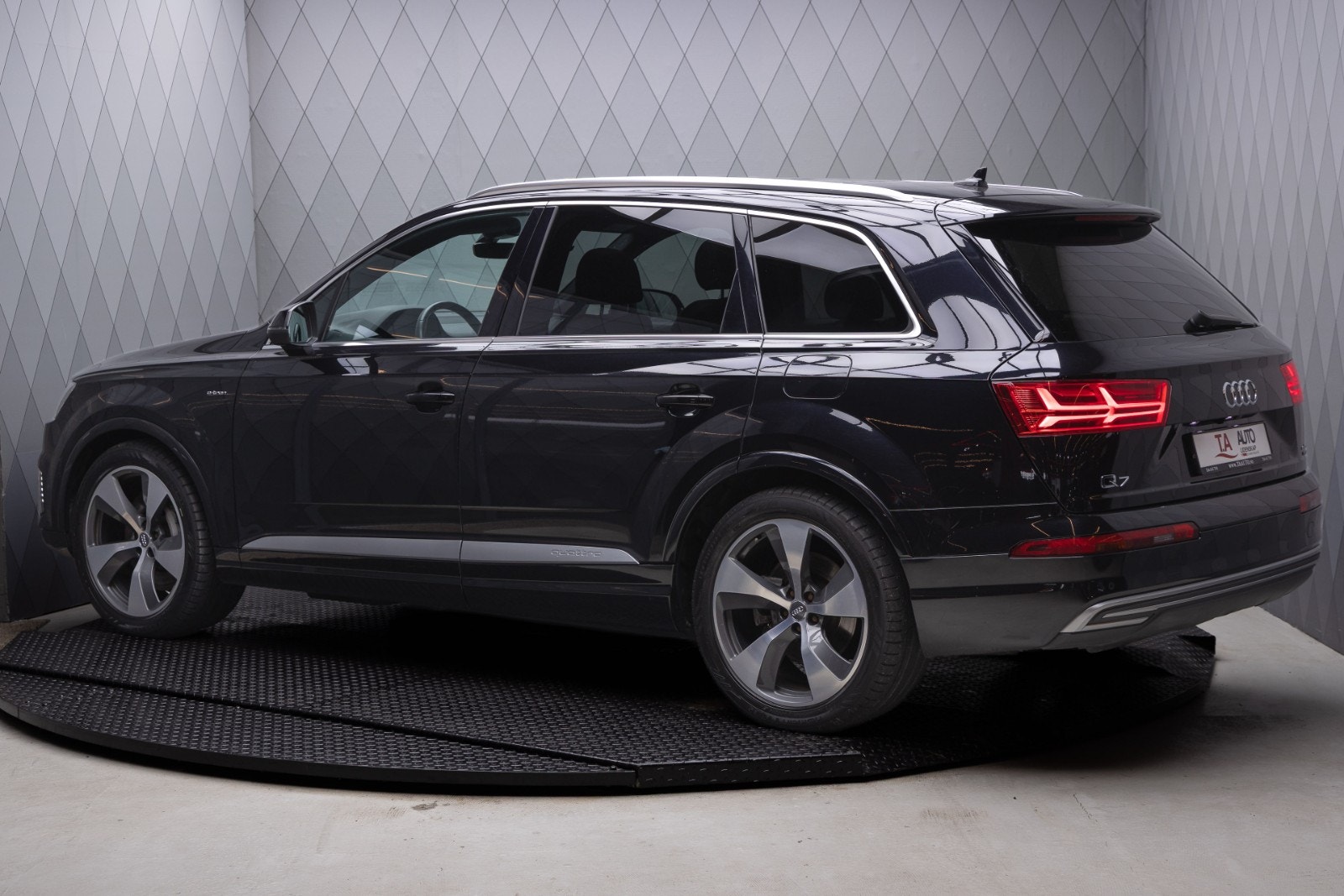 Audi Q7 e-Tron 3.0 TDI quattro TipTronic, 373hp, 2017
