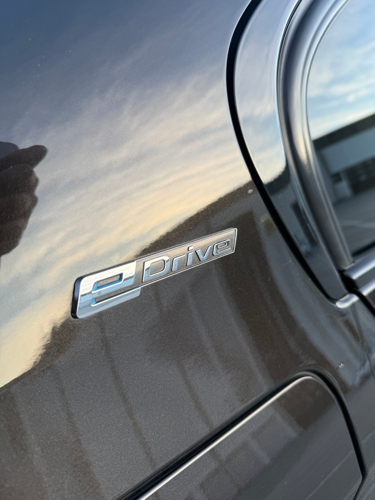 BMW 330e Sedan Steptronic, 252hp, 2016