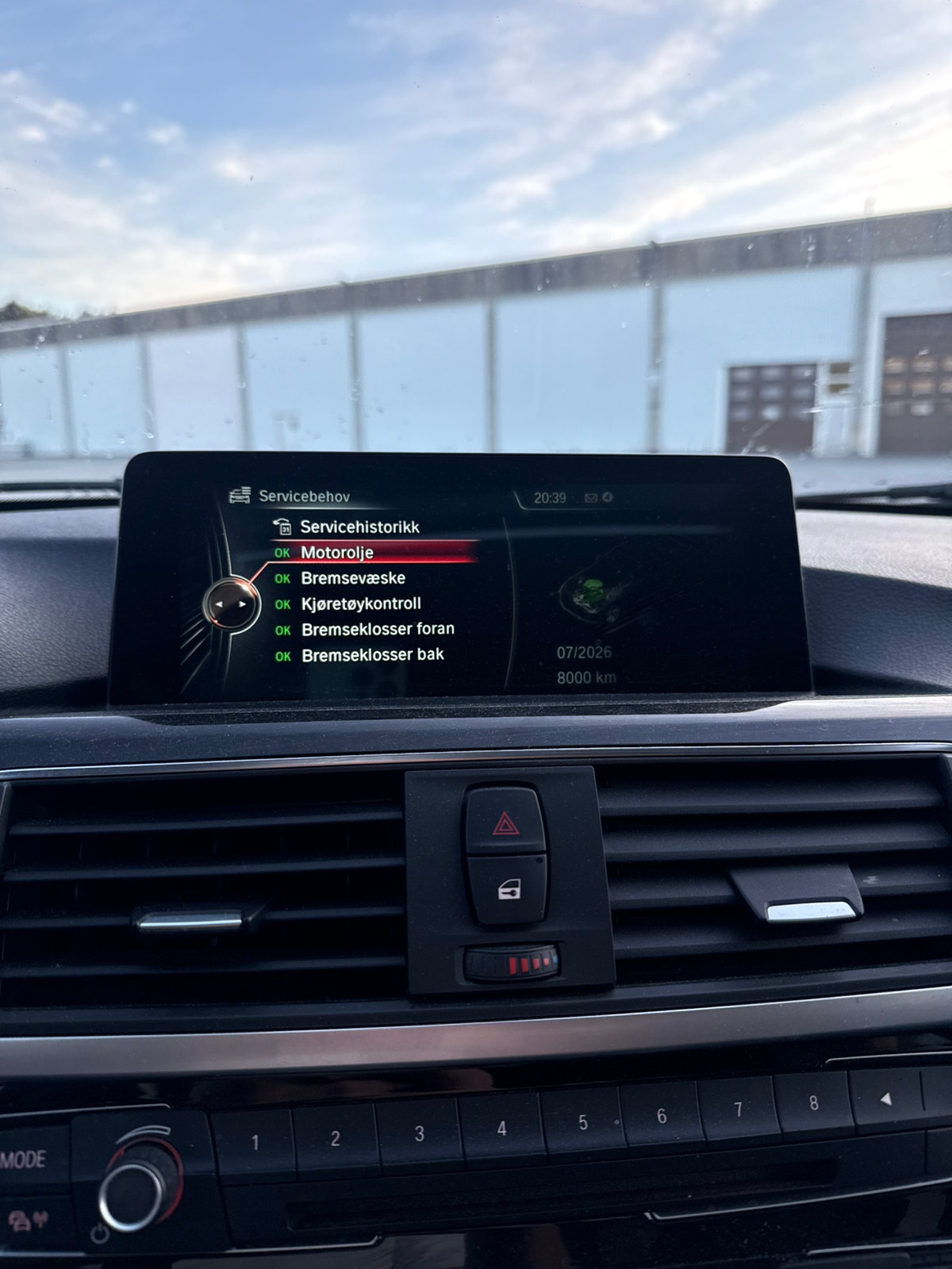 BMW 330e Sedan Steptronic, 252hp, 2016