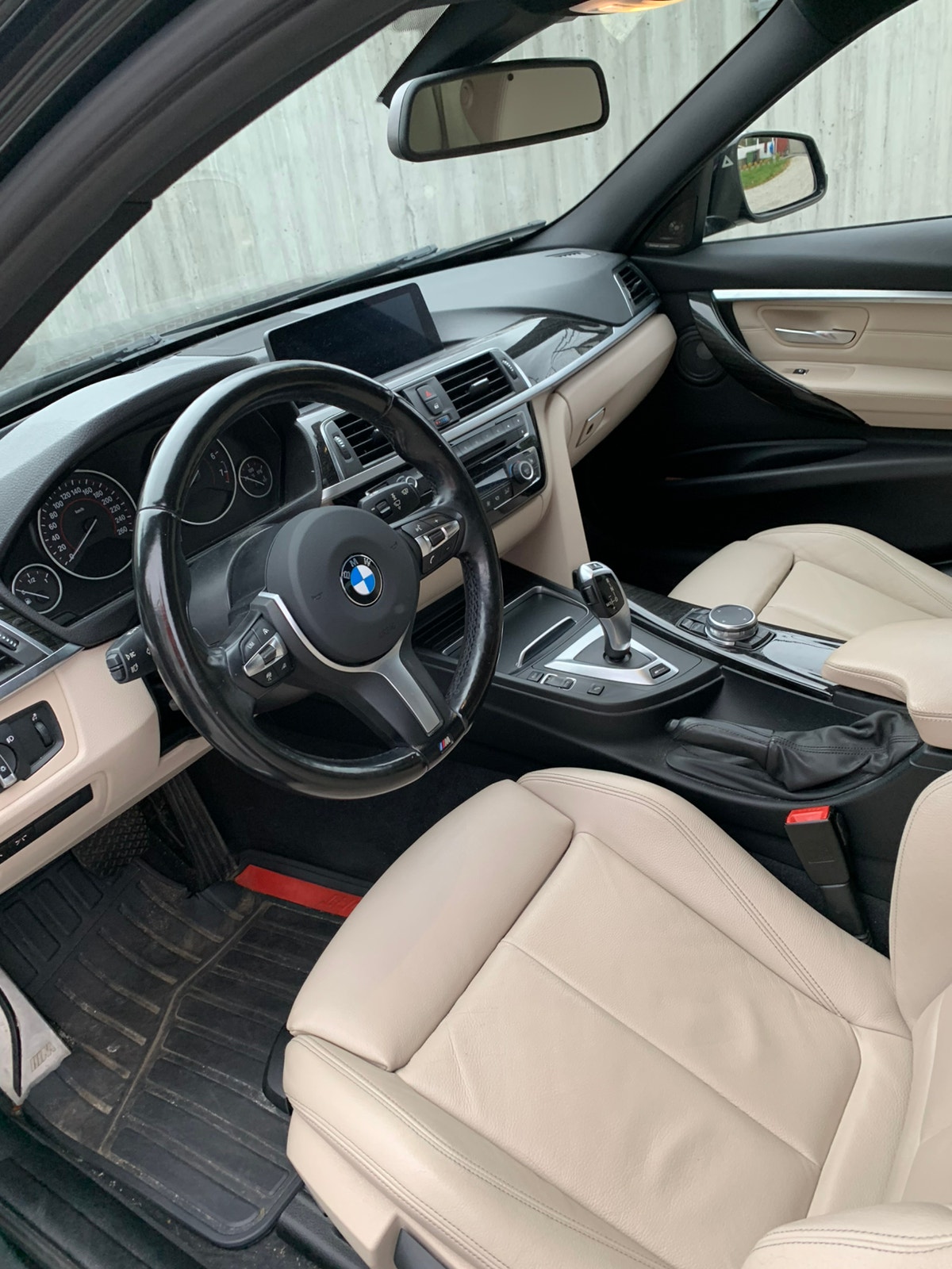 BMW 330e Sedan Steptronic, 252hp, 2016