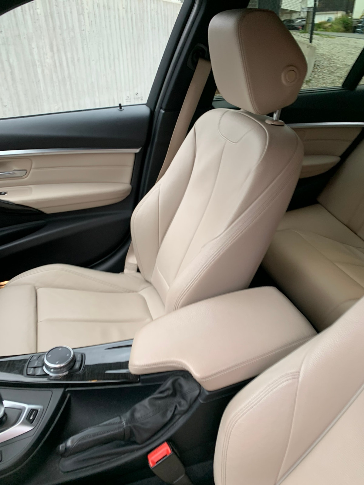 BMW 330e Sedan Steptronic, 252hp, 2016