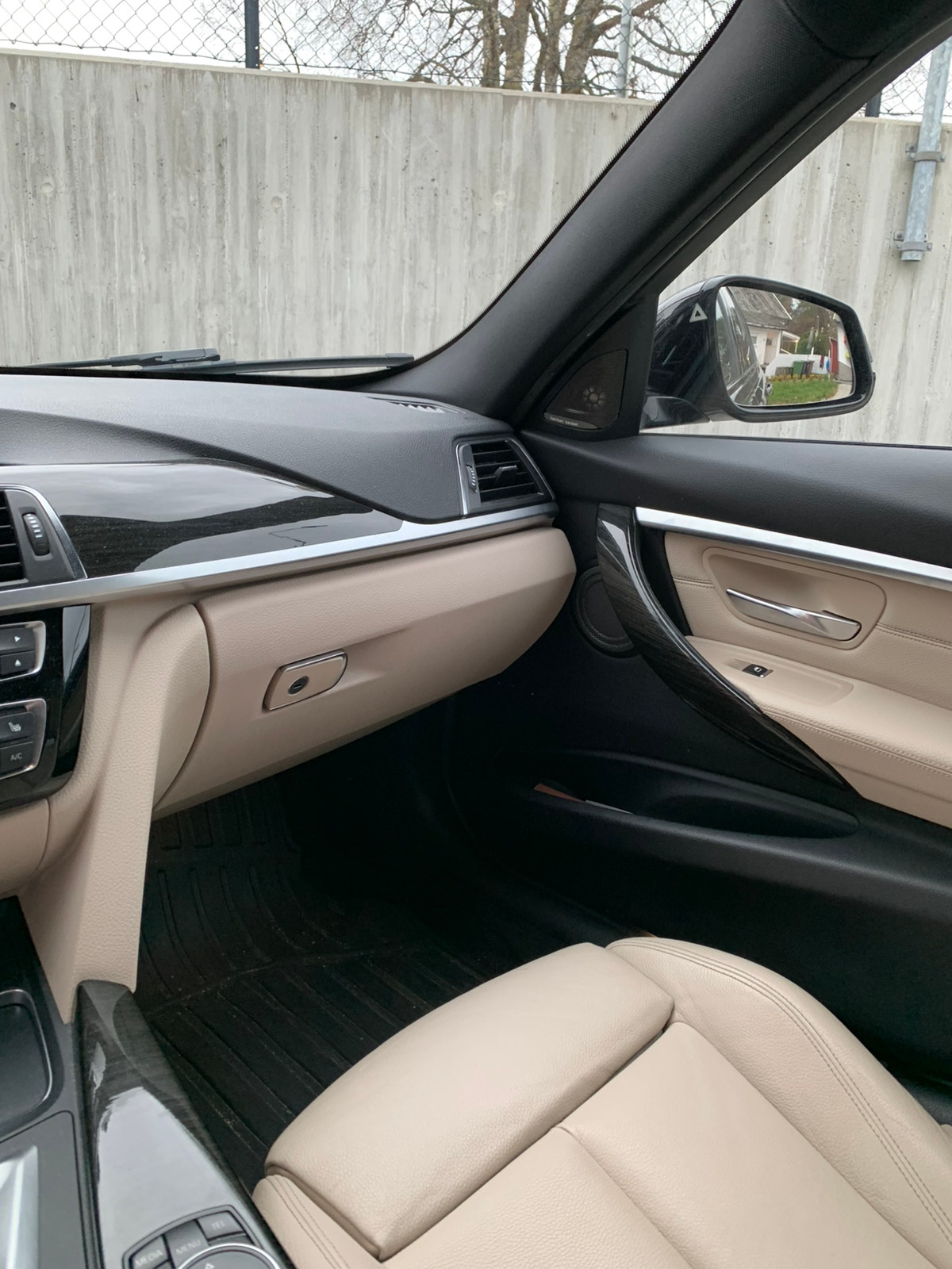 BMW 330e Sedan Steptronic, 252hp, 2016