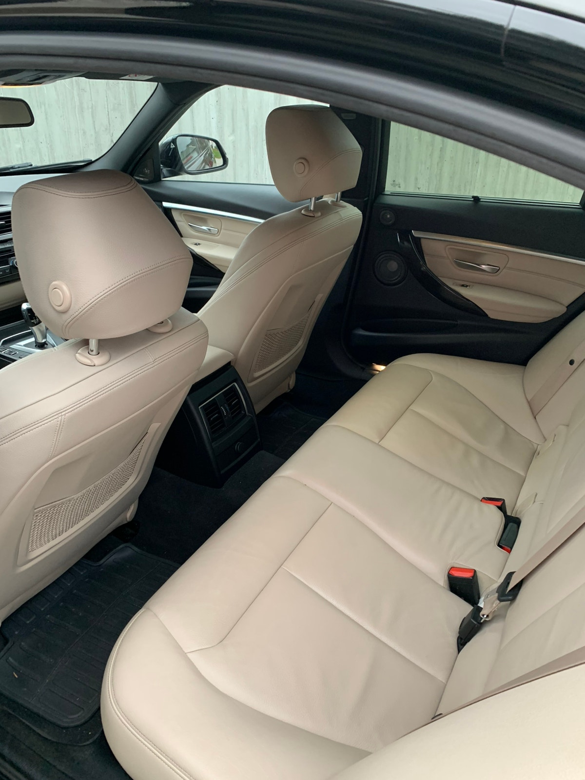 BMW 330e Sedan Steptronic, 252hp, 2016