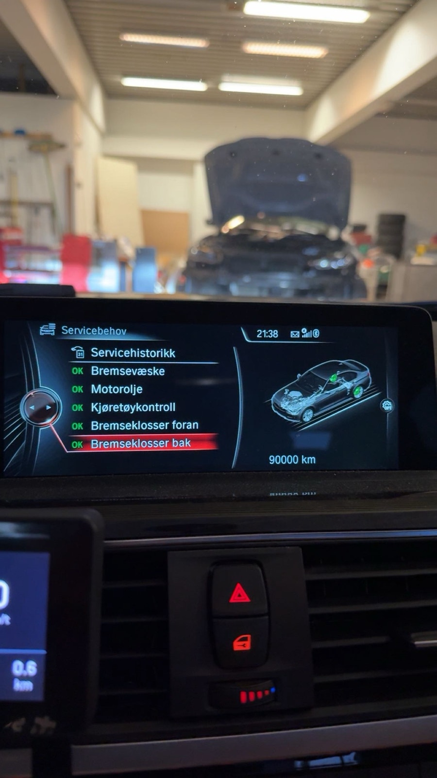 BMW 330e Sedan Steptronic, 252hp, 2016