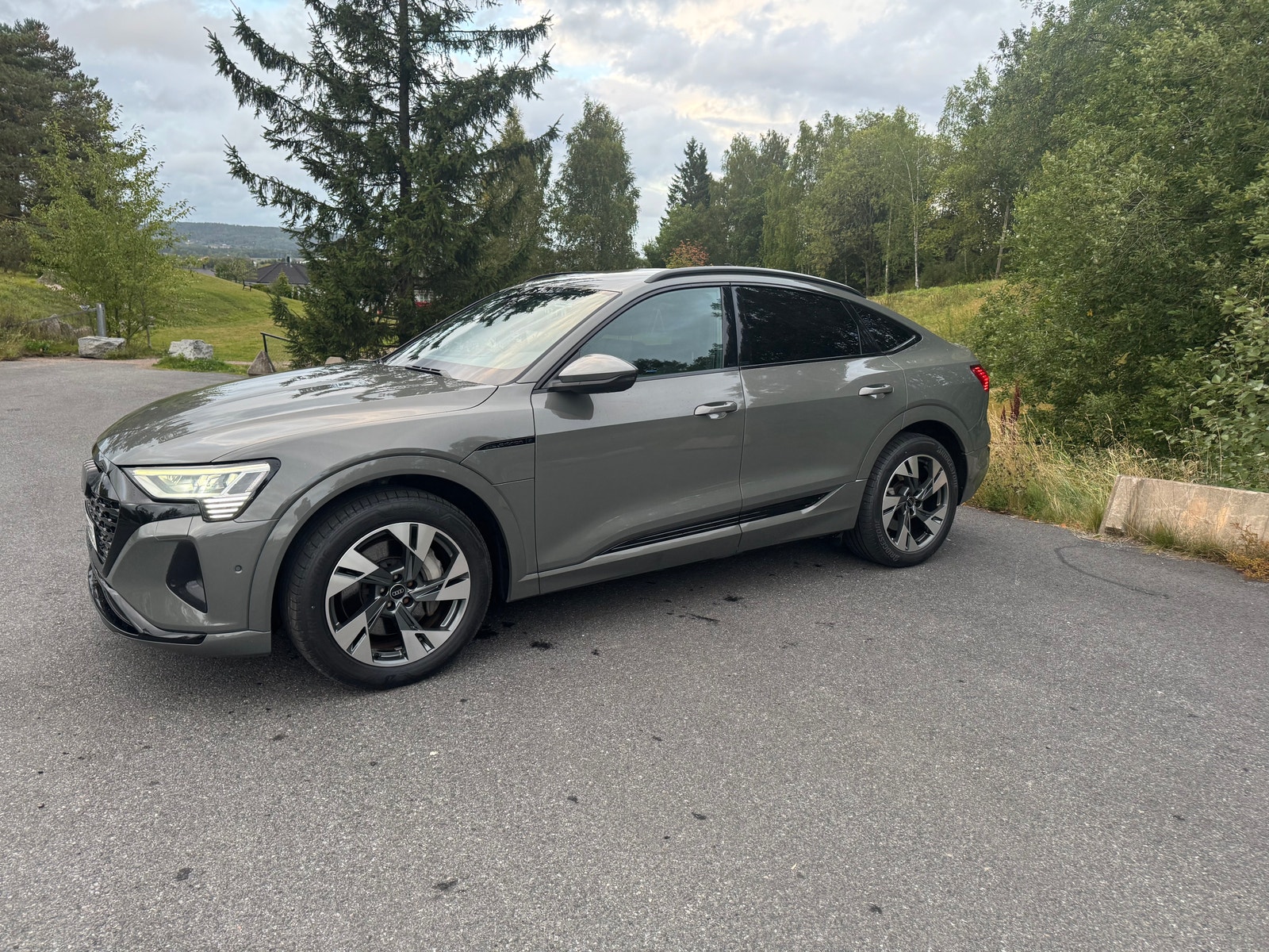 Audi Q8 Sportback 55 e-tron quattro, 408hp, 2024