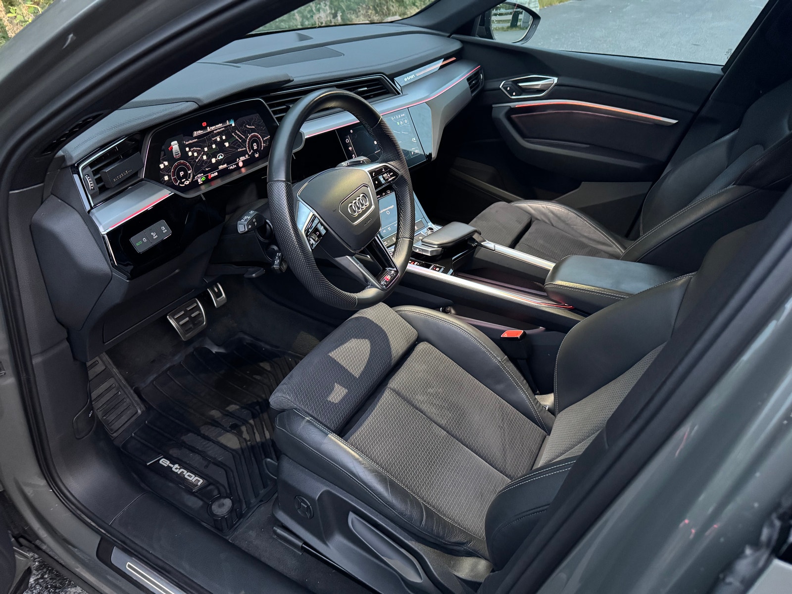 Audi Q8 Sportback 55 e-tron quattro, 408hp, 2024