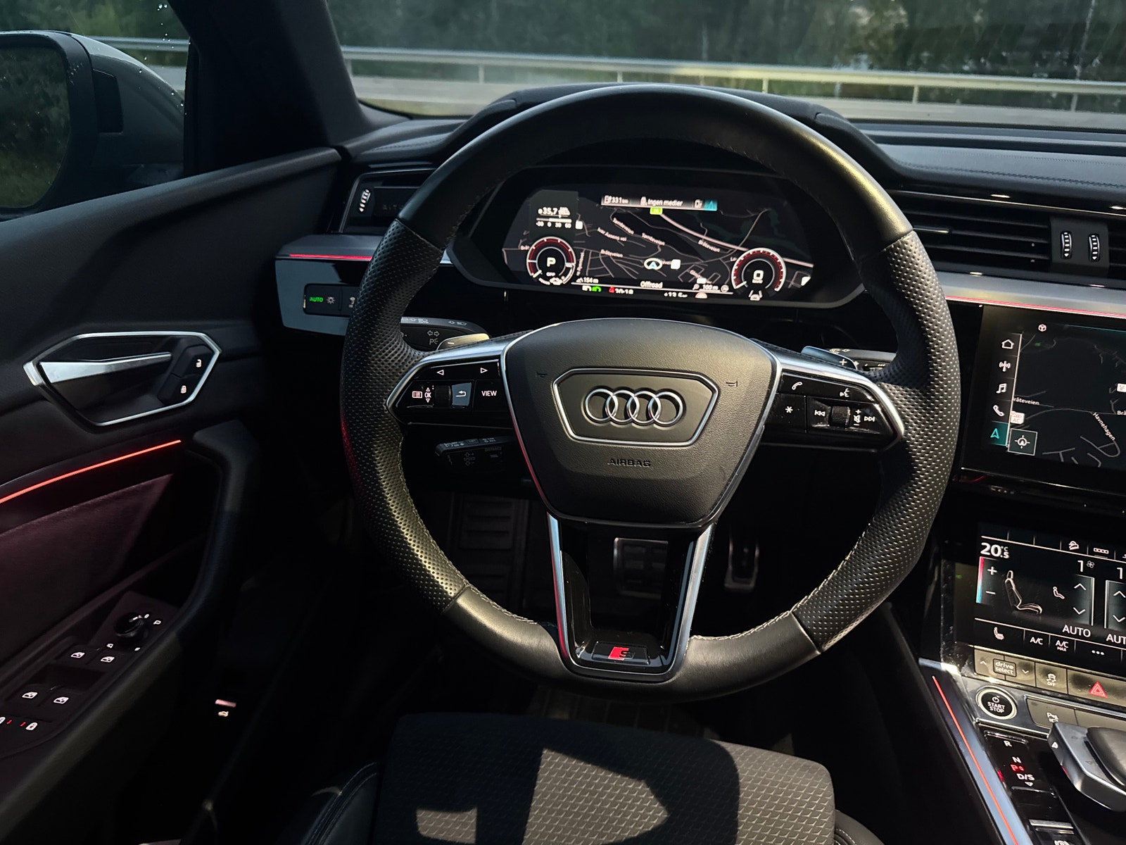 Audi Q8 Sportback 55 e-tron quattro, 408hp, 2024