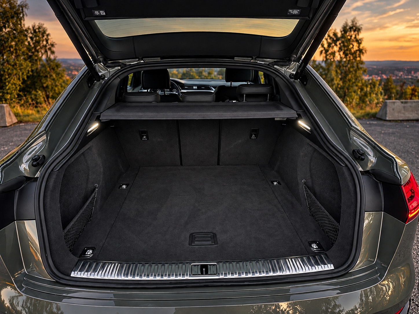 Audi Q8 Sportback 55 e-tron quattro, 408hp, 2024