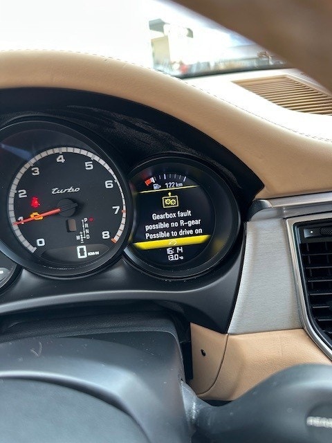 Porsche Macan Turbo PDK, 400hp, 2014