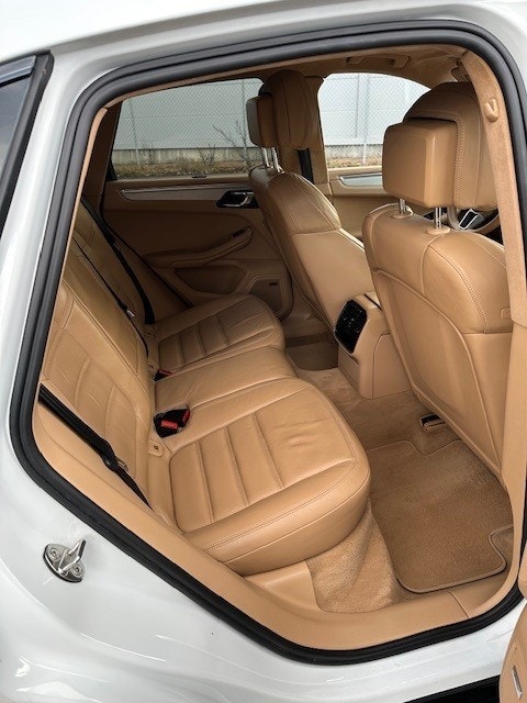 Porsche Macan Turbo PDK, 400hp, 2014