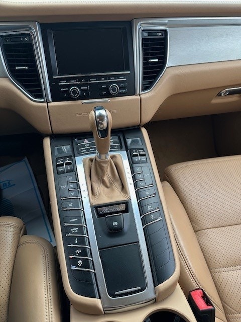 Porsche Macan Turbo PDK, 400hp, 2014