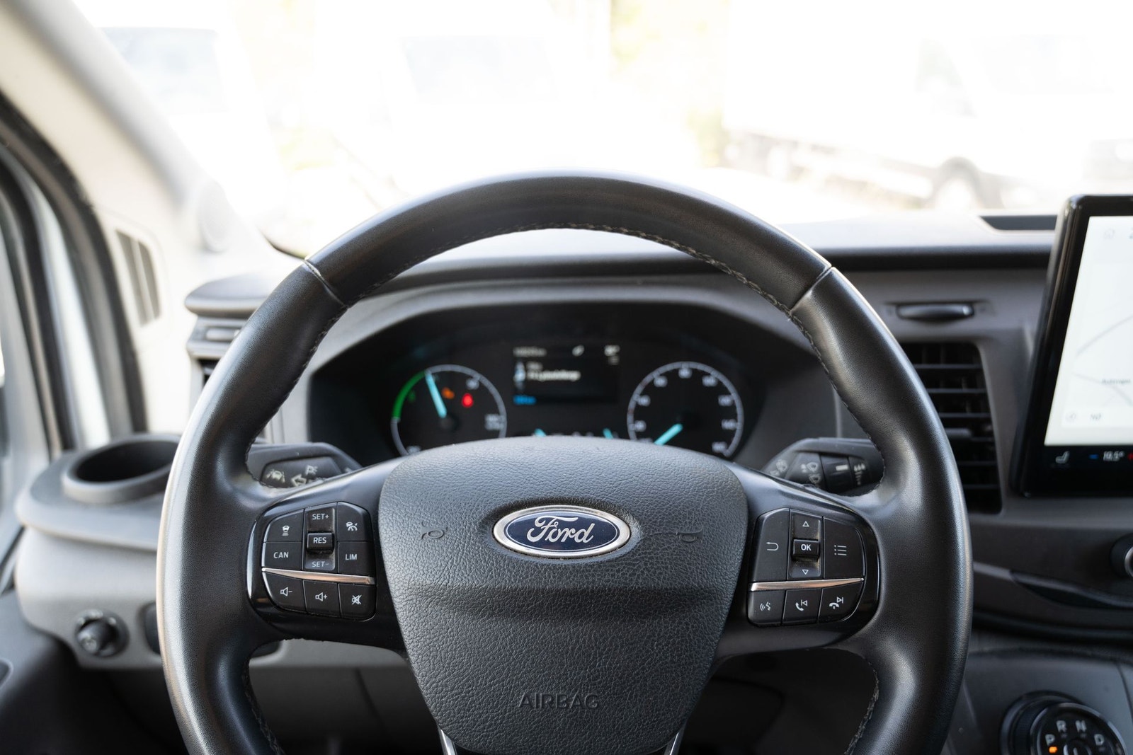Ford E-Transit 350, 269ps, 2022