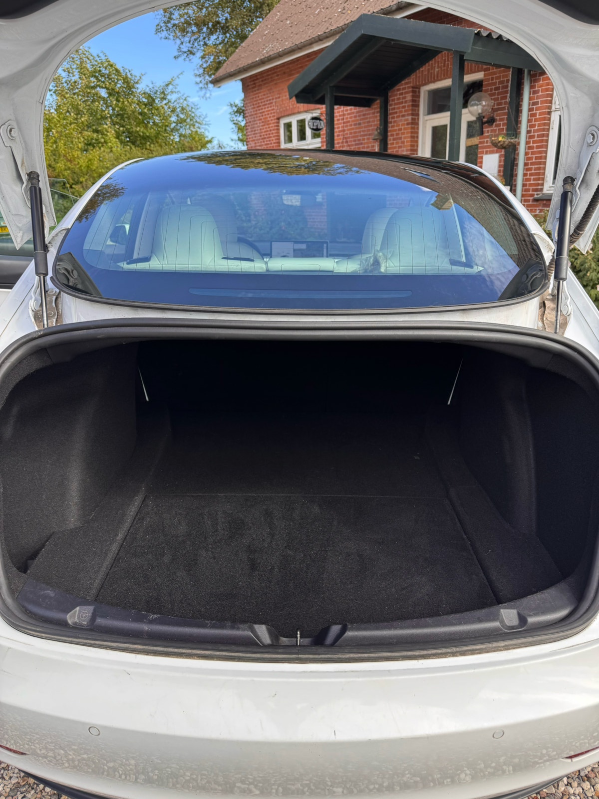 Tesla Model 3 Standard Range Plus, 325ps, 2020