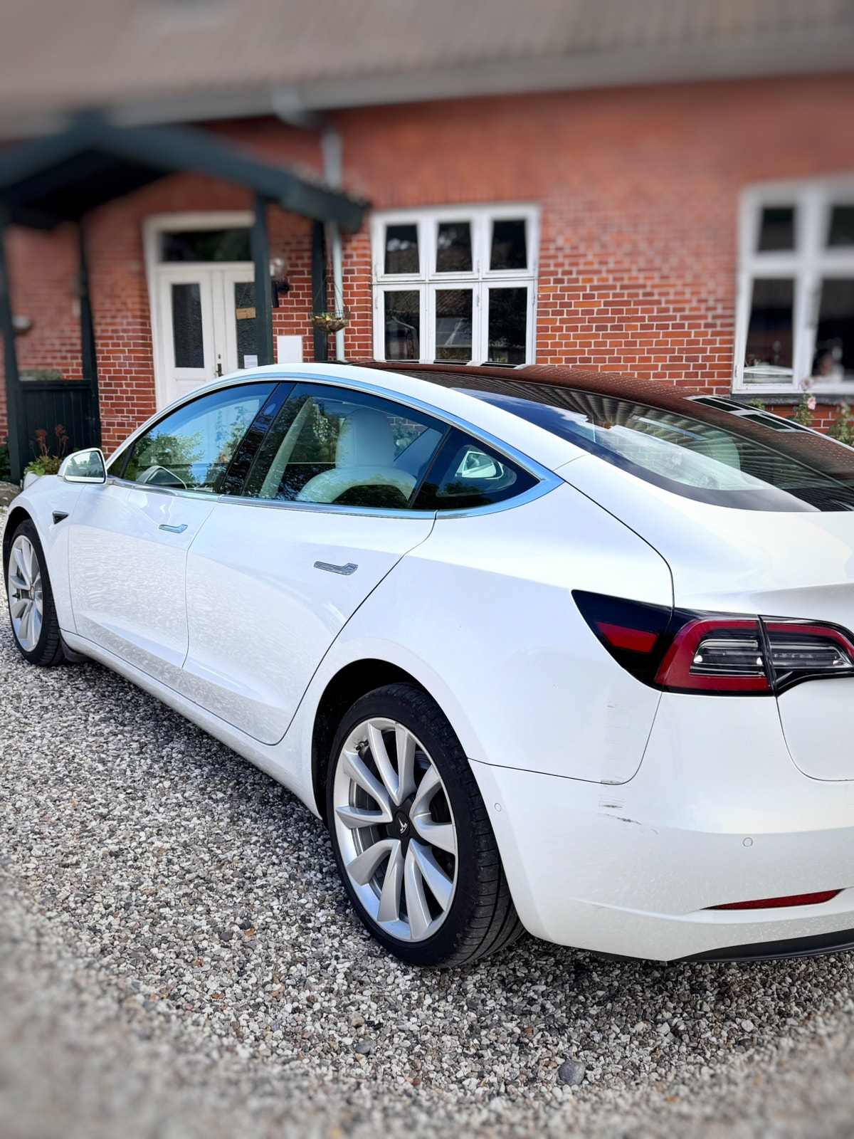 Tesla Model 3 Standard Range Plus, 325ps, 2020