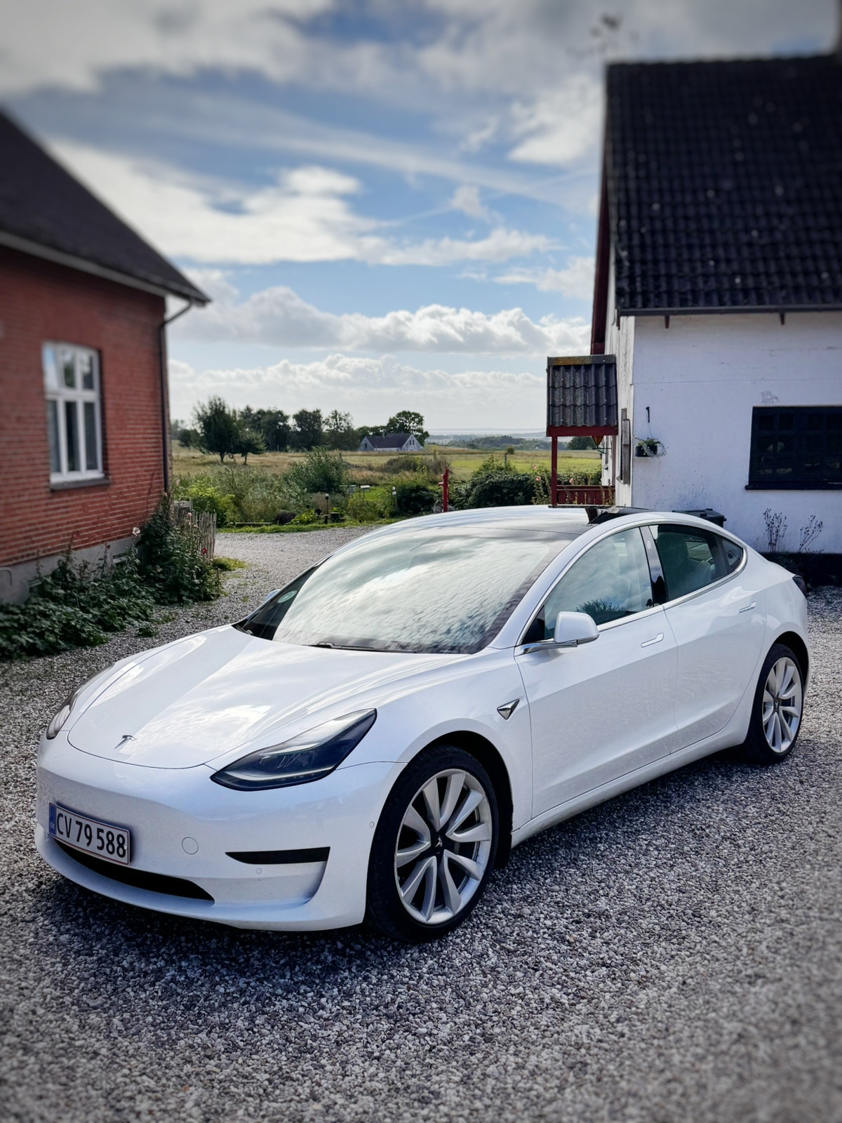 Tesla Model 3 Standard Range Plus, 325ps, 2020