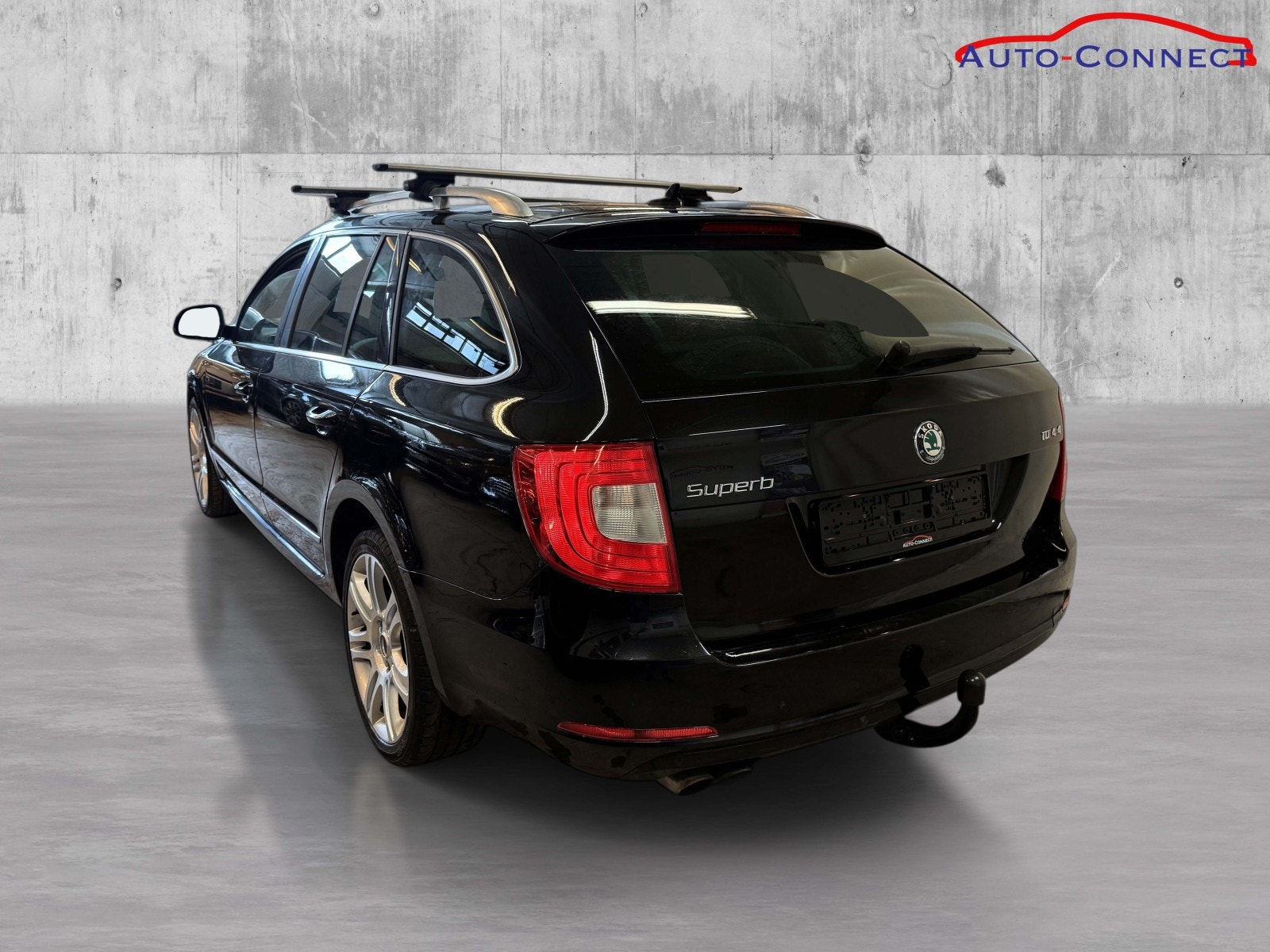Škoda Superb Combi 2.0 TDI 4x4 DSG Sequential, 6-trins, 140ps, 2012