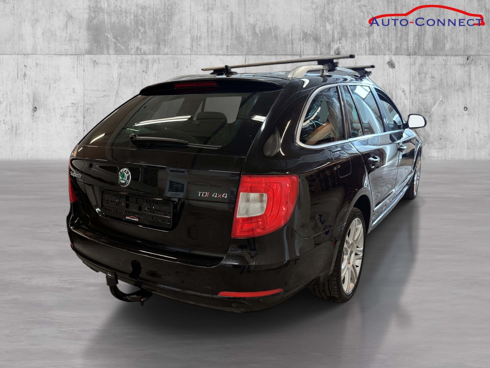 Škoda Superb Combi 2.0 TDI 4x4 DSG Sequential, 6-trins, 140ps, 2012