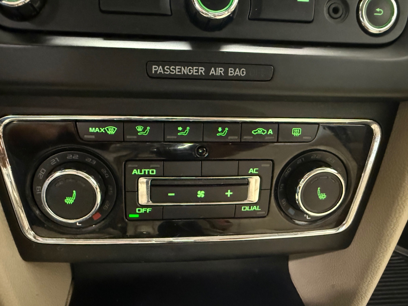 Škoda Superb Combi 2.0 TDI 4x4 DSG Sequential, 6-trins, 140ps, 2012