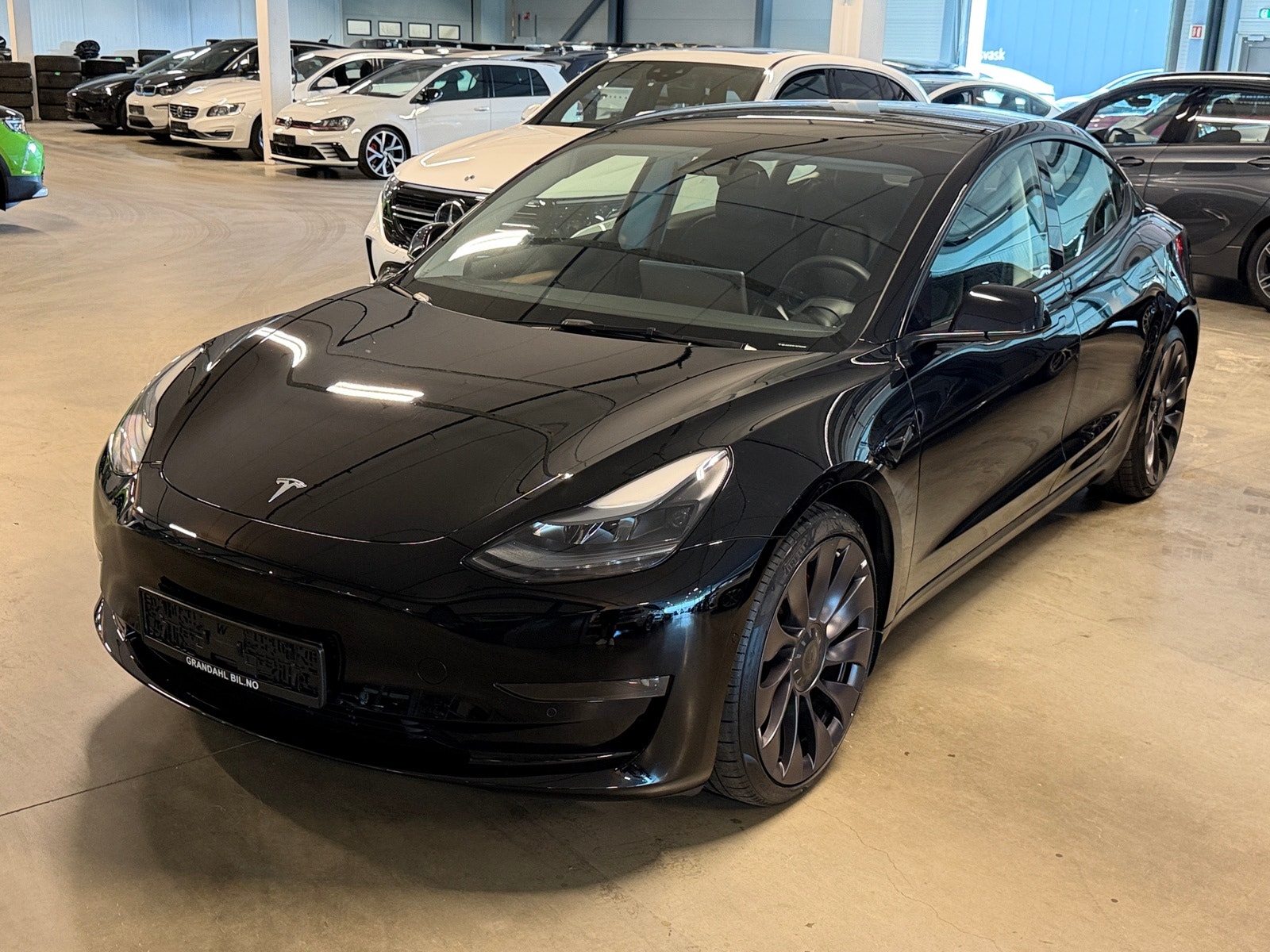 Tesla Model 3 Performance, 534hk, 2022