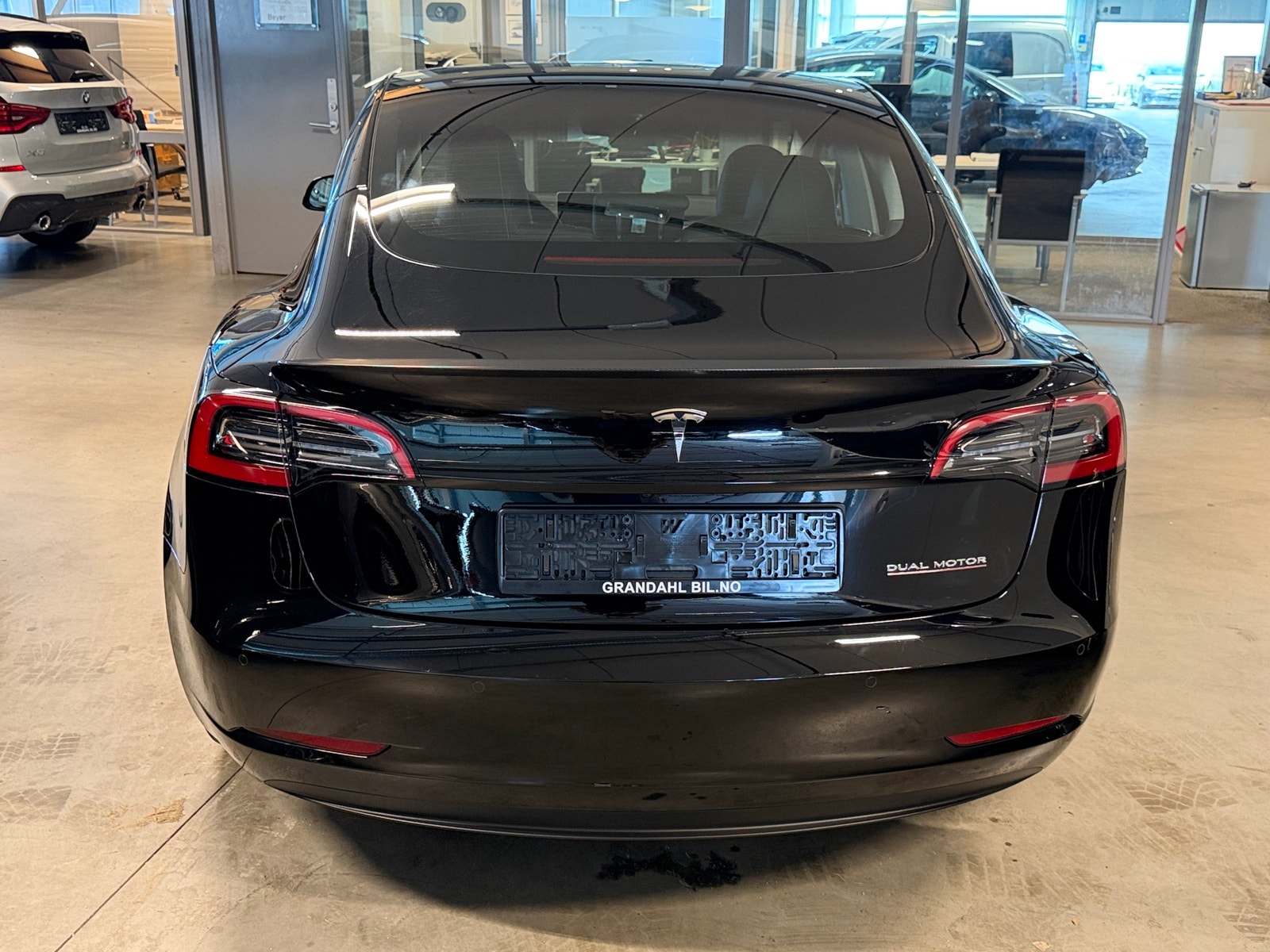 Tesla Model 3 Performance, 534hk, 2022