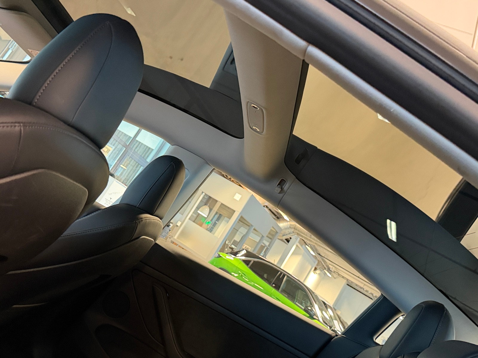 Tesla Model 3 Performance, 534hk, 2022