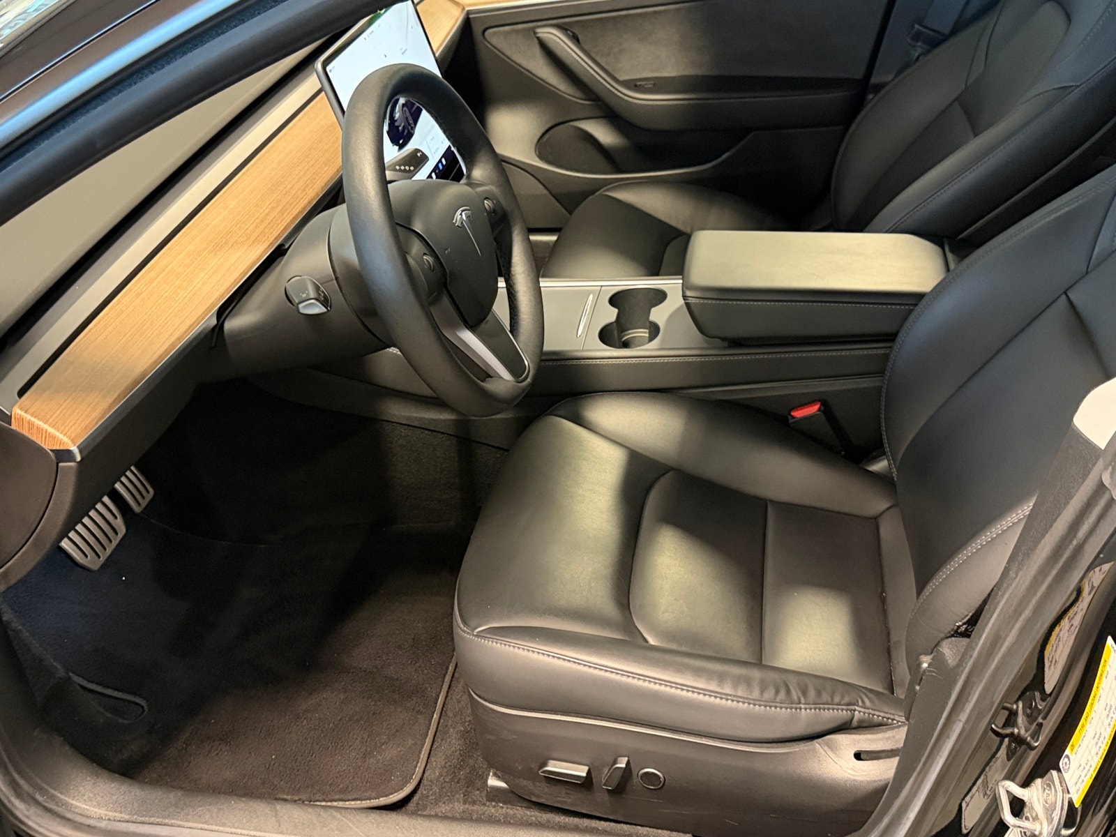 Tesla Model 3 Performance, 534hk, 2022