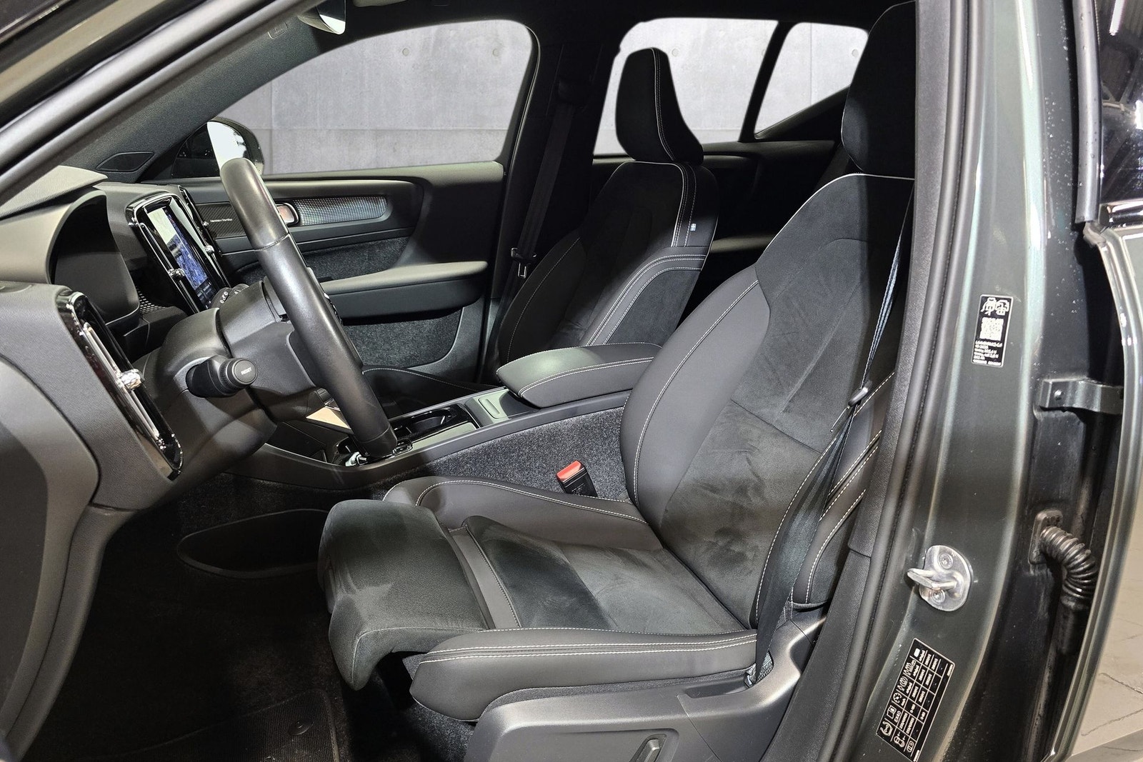 Volvo EX40 Twin Motor, 408ps, 2026