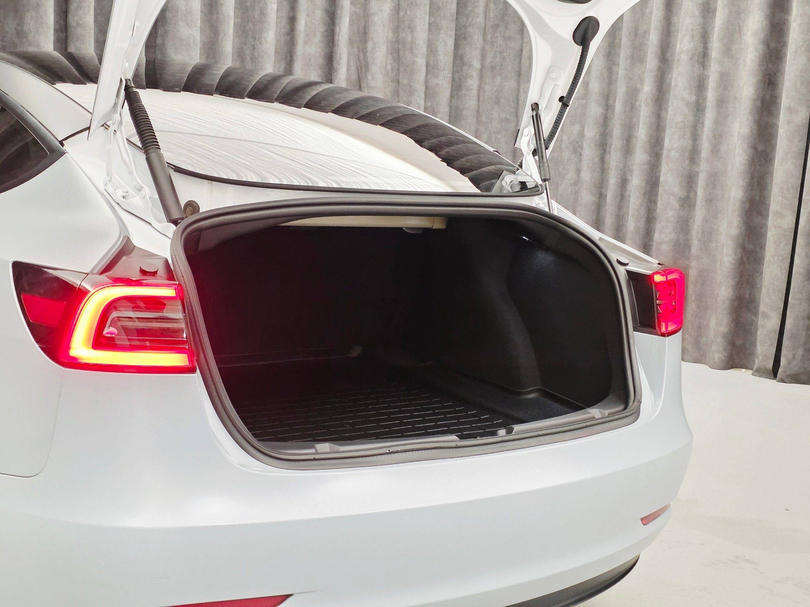 Tesla Model 3 Performance, 534hp, 2023