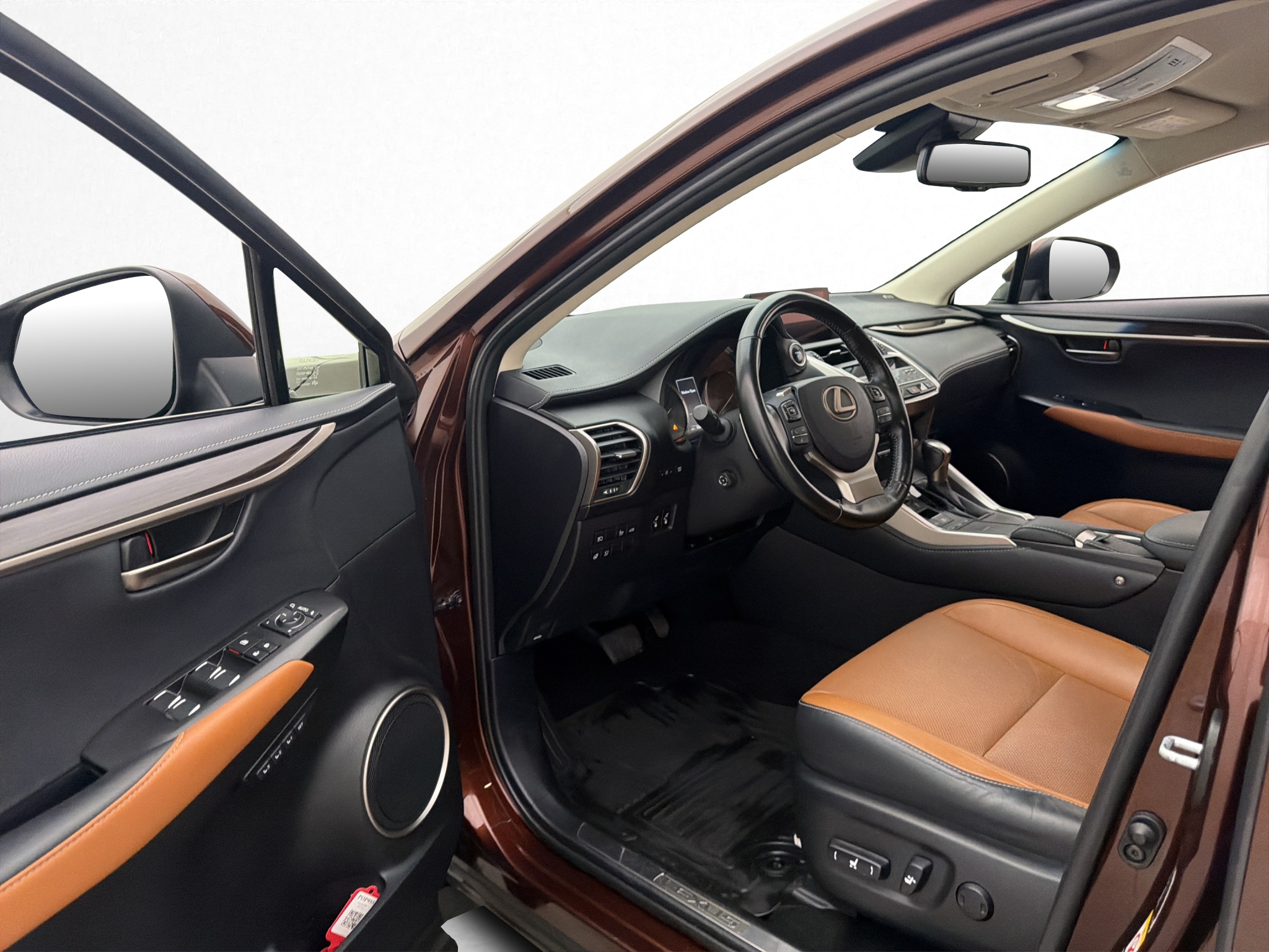 Lexus NX 300h AWD 2.5 AWD E-CVT, 197hp, 2018