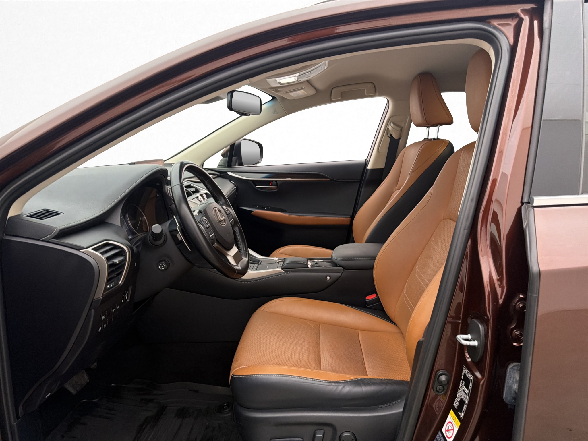 Lexus NX 300h AWD 2.5 AWD E-CVT, 197hp, 2018