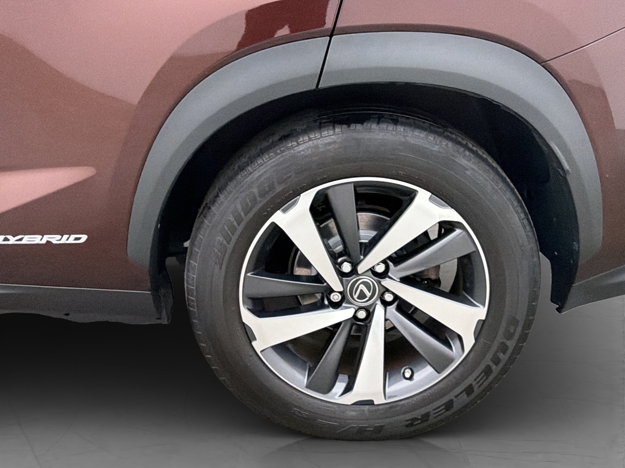 Lexus NX 300h AWD 2.5 AWD E-CVT, 197hp, 2018