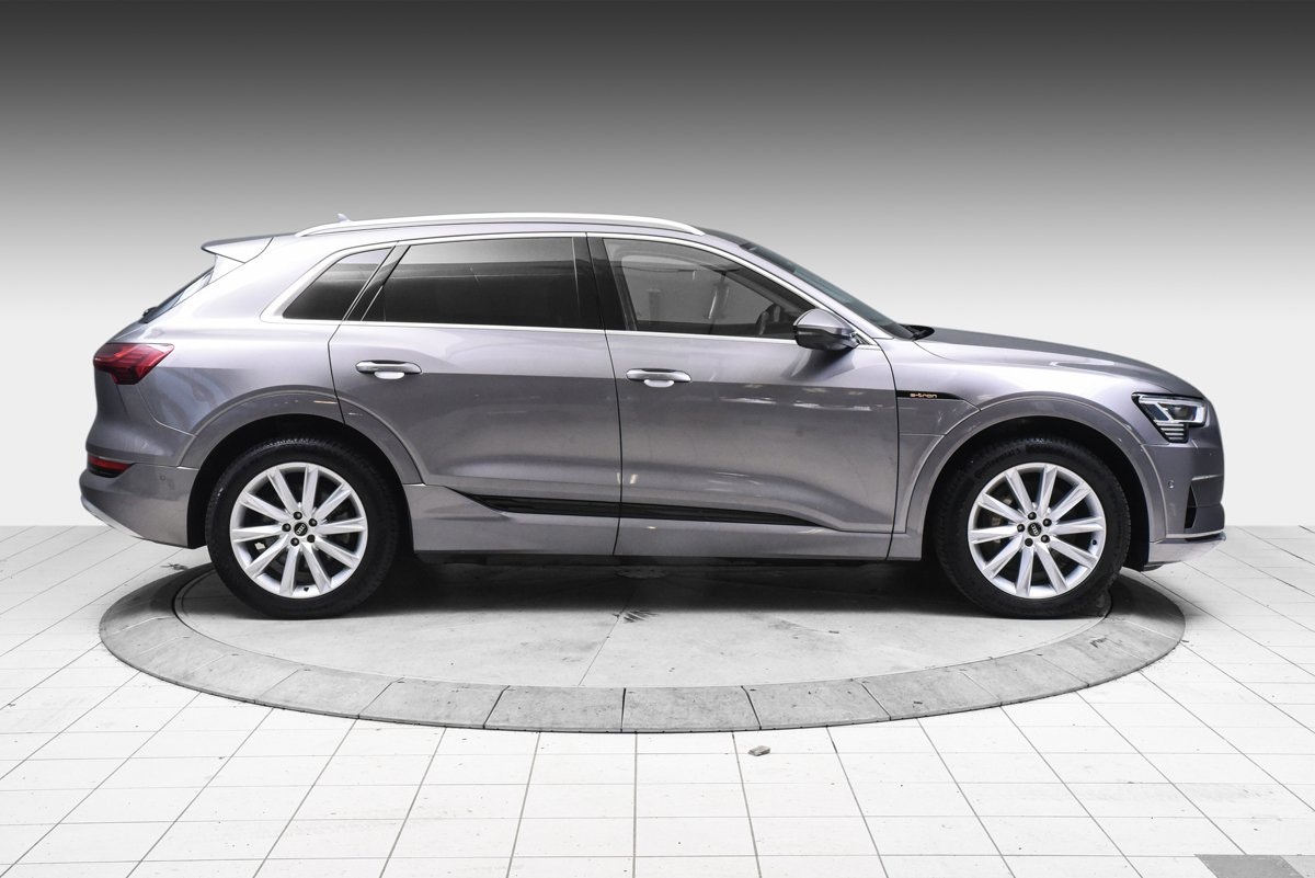 Audi e-tron 50 quattro, 313hp, 2022