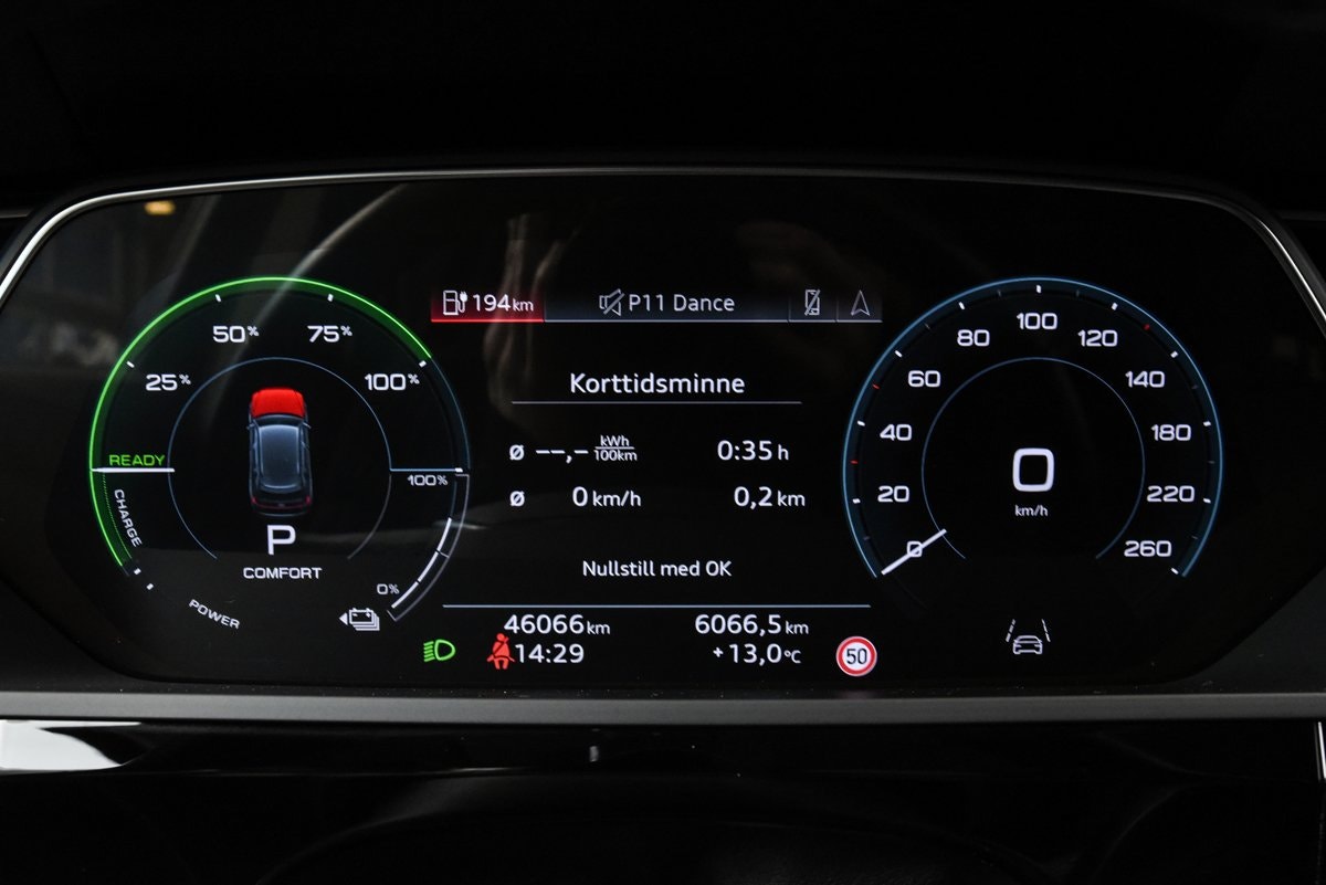Audi e-tron 50 quattro, 313hp, 2022