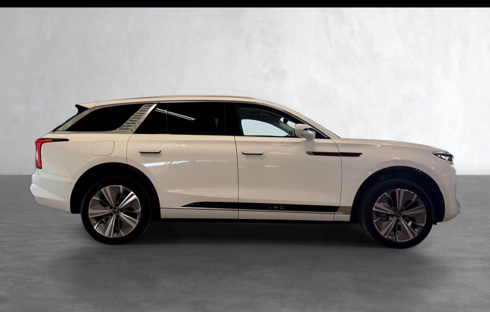 Hongqi E-HS9 Exclusive 99 kWh AWD, 551hp, 2022