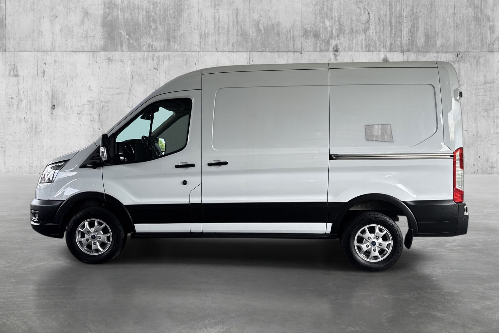 Ford E-Transit 350, 269ps, 2023