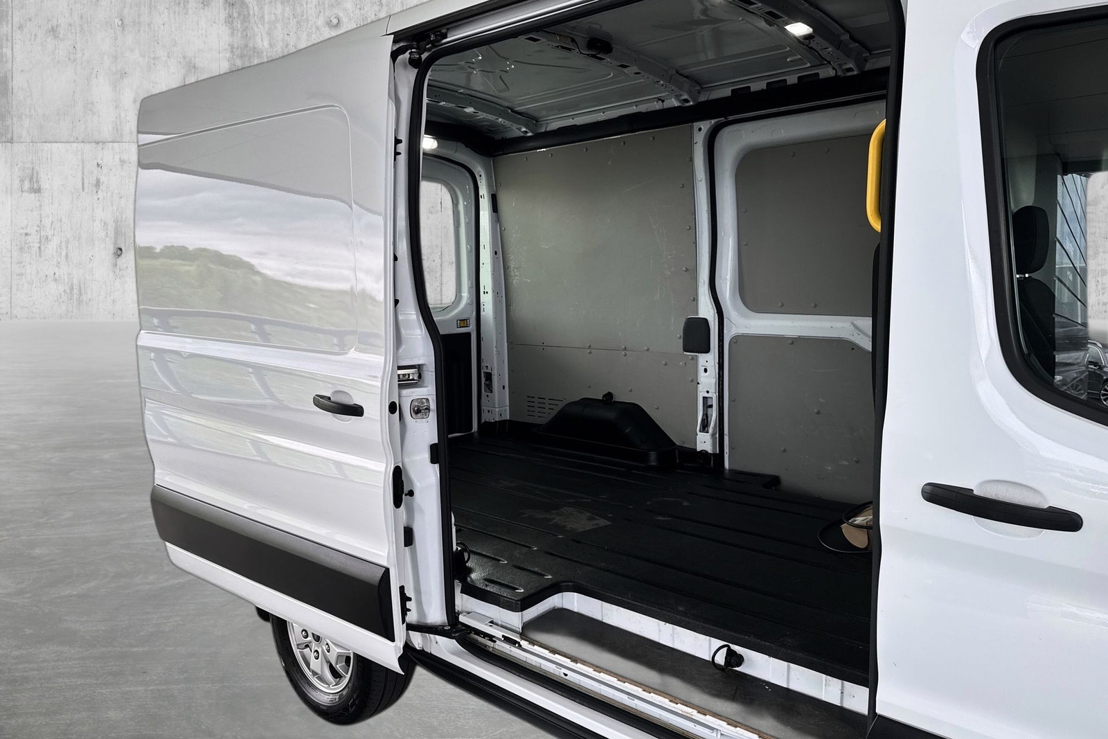 Ford E-Transit 350, 269ps, 2023