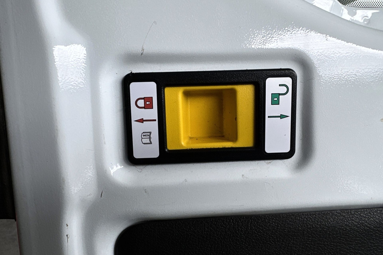 Ford E-Transit 350, 269ps, 2023