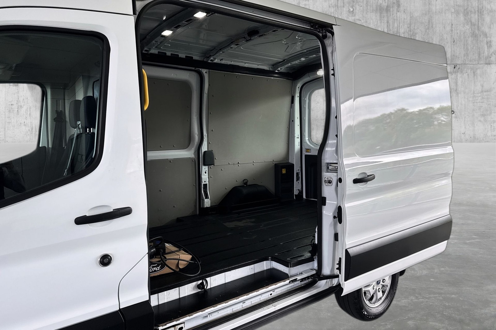 Ford E-Transit 350, 269ps, 2023
