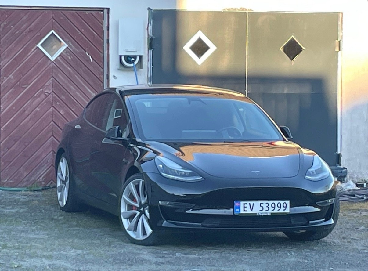 Tesla Model 3 Performance, 513hk, 2019