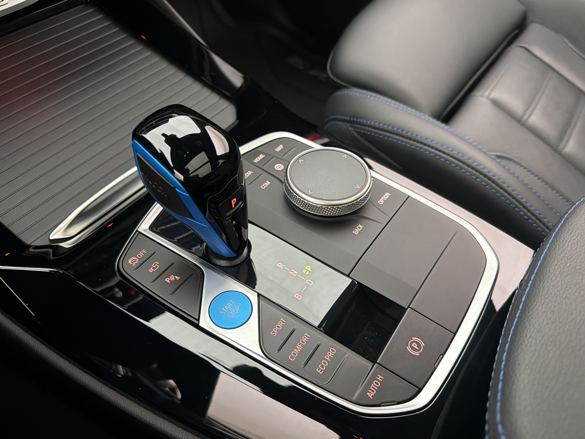 BMW iX3, 286ps, 2023